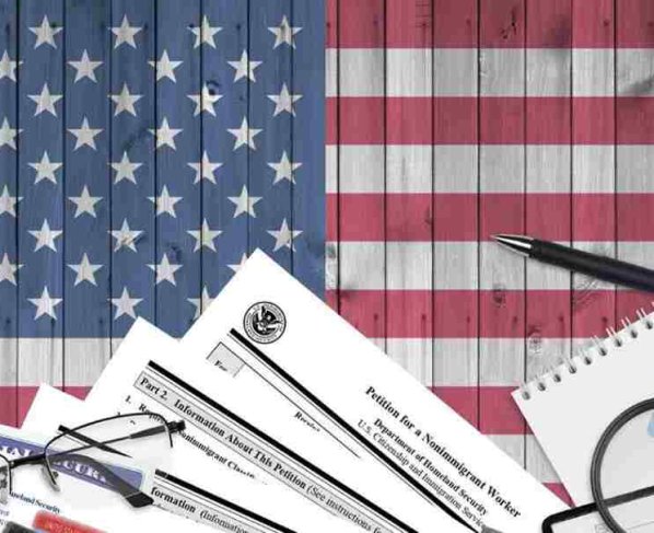 Sin un patrocinador financiero la mayoría de los inmigrantes no pueden obtener una green card basada en la familia para vivir y trabajar en Estados Unidos.