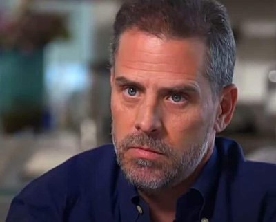 Hunter Biden y la esposa del senador tenían empresas de consultoría internacional para aprovechar su posición.