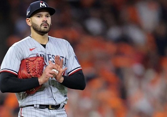 El serpentinero zuliano Pablo López lanzó por espacio de siete entradas, para que los Mellizos de Minnesota ganaran el tercer encuentro de la serie divisional