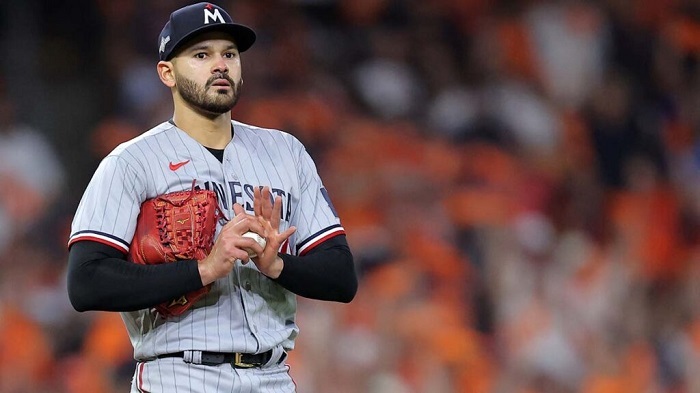 El serpentinero zuliano Pablo López lanzó por espacio de siete entradas, para que los Mellizos de Minnesota ganaran el tercer encuentro de la serie divisional