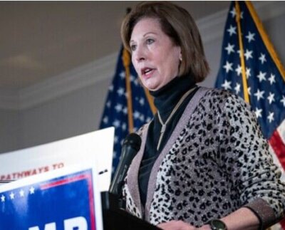 La ex abogada de Donald Trump, Sidney Powell, se declaró culpable de seis cargos por conspiración para interferir en los resultados electorales e intentar revertir la derrota del expresidente en el estado de Georgia