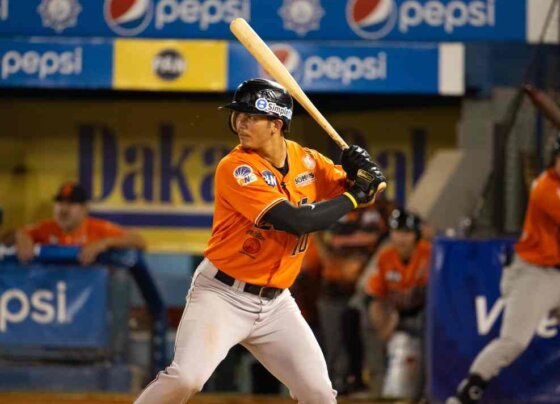 Las Águilas del Zulia vinieron de atrás fabricando tres carreras en la parte alta de la sexta entrada para imponerse a los Navegantes del Magallanes en Valencia 5x3