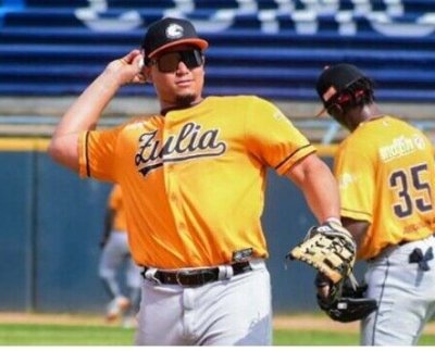 En el séptimo día de pretemporada las Águilas del Zulia recibieron en el estadio Luis Aparicio al lanzador Anderson Muñoz y al primera base y receptor Jesús Chirinos.