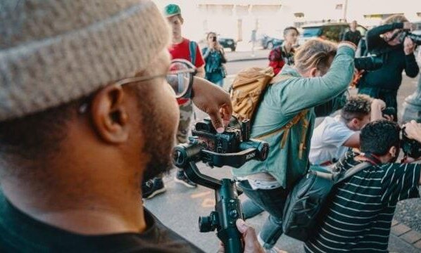 En Ecuador, tres comunicadores fueron asesinados en 2.022 en circunstancias no esclarecidas, según onegés, y unos 15 han sido amenazados de muerte en lo que va de este año.