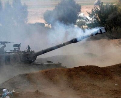 El Ejército israelí indicó en sus redes sociales que Hezboláh lanzó dos misiles guiados antitanque desde suelo libanés contra el kibutz de Manara, en el norte de Israel.