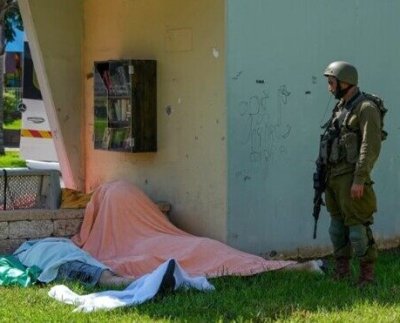 Los militantes de Hamas han tomado como rehenes a más de 100 israelíes entre ellos oficiales de alto rango del ejército. Se cree que están en Gaza pero se desconoce su destino.