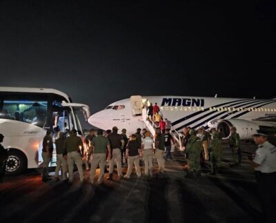 La devolución de venezolanos a su tierra natal ocurre con aquellos que entraron ilegalmente por la frontera con México y que no poseen una base legal.