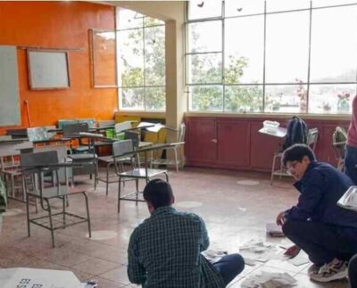 Con un poco más de la mitad de las actas contabilizadas Noboa lidera el escrutinio con 52.69 % de los votos mientras González cuenta con el 47.31 %.