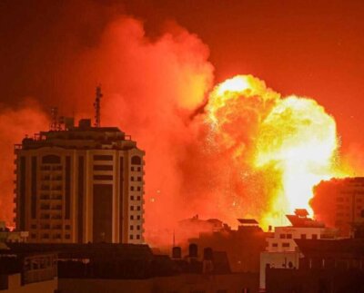 Es como un cuento de hadas, pero al revés: Las grandes potencias están 24 horas sobre 24 horas con el dedo puesto en el gatillo, siempre listas para que nos acabemos mutuamente.