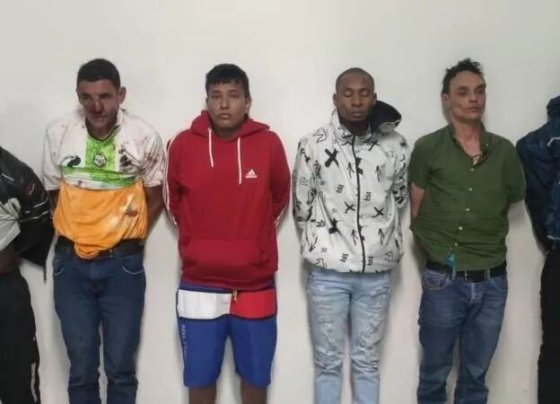 Todo ello lleva a pensar que los presuntos autores intelectuales aparecen en los documentos que recabó Villavicencio y que denunció por corrupción en los tribunales.