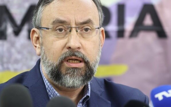 Se ordena a la “Comisión Nacional de Primaria”, de conformidad con el artículo 184 de la Ley Orgánica del Tribunal Supremo de Justicia, remitir a este órgano judicial los Antecedentes Administrativos