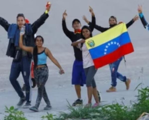 La migración sigue siendo uno de los temas más importantes para el electorado de Estados Unidos así que tiene su lógica política abordar esta cuestión en un año electoral