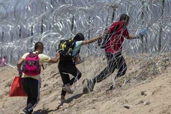 Dos migrantes mexicanos fueron asesinados y otros tres resultaron heridos tras un ataque con armas de fuego contra un grupo de personas que buscaba llegar a la frontera con EE.UU.