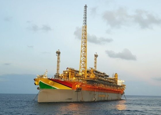 El gobierno de Guyana confirmó nuevo hallazgo petrolero con alto potencial en aguas reclamadas por Venezuela en un momento de alta tensión.