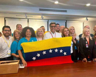 Oscar López, coordinador general del Comité informó en una rueda de prensa que, en total sufragó 32.4% del total de electores habilitados para participar en este centro de votación de la ciudad de Doral.