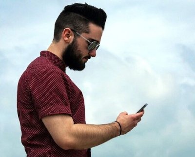 Ofrecen un contrato de un año y un sueldo mensual equivalente a 2.040 dólares y 15 días de vacaciones los primeros seis meses.