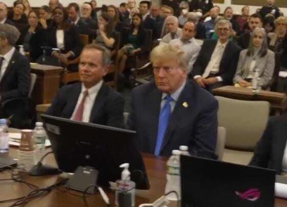 El expresidente entró en la Corte Suprema junto a sus hijos Donald Jr. Eric y otros socios acusados de inflar el valor de los activos de la empresa para obtener ventajas económicas.