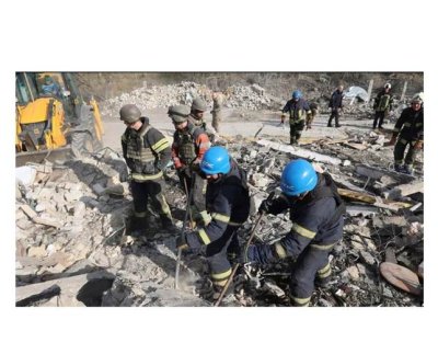 Al menos 51 personas murieron en un ataque de misiles ruso contra una aldea de la región de Járkov.