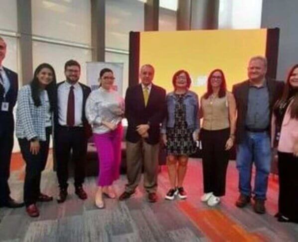 La edición 2023 del Premio VenAmCham al periodismo venezolano agrupó a periodistas participantes de distintos estados del país y de otros países.