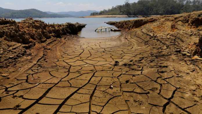 Con 55 de sus 62 municipios afectados por la sequía severa, la gobernación de Amazonas, el mayor estado de la región, declaró recientemente la situación de emergencia por un período inicial de 180 días.