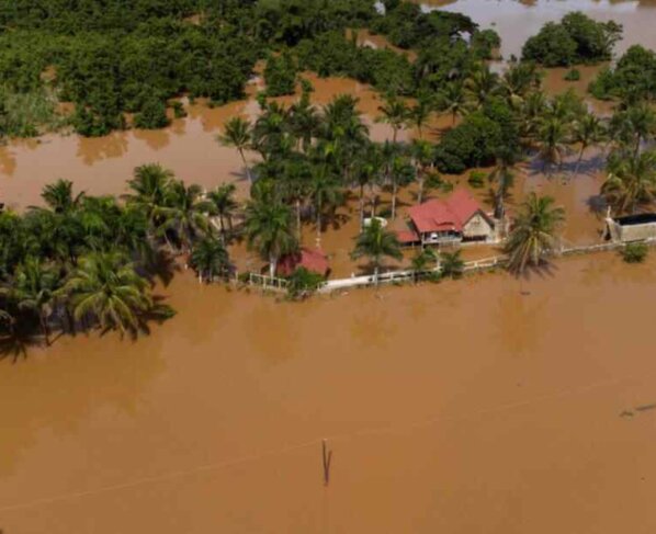 El gobierno de República Dominicana declaró "duelo nacional" en honor a las víctimas de las torrenciales lluvias del fin de semana, que han dejado hasta este lunes 24 muertes