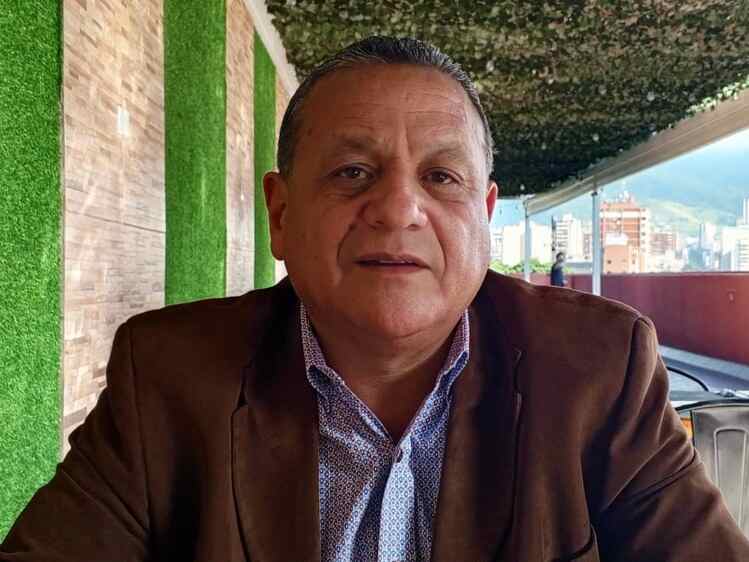 El secretario general de Acción Democrática (AD) en el estado Falcón, Francisco Humbría, denunció que el secretario general nacional, Bernabé Gutierrez, y el nuevo candidato presidencial Luis Eduardo Martínez tienen un contubernio con el presidente Nicolás Maduro.