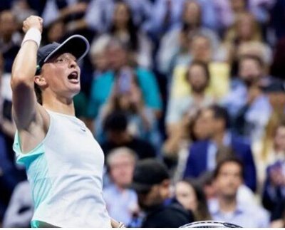 Iga Swiatek conquistó su primer título de las Finales de la WTA y cierra el año como la No. 1 del ranking mundial al superar claramente a Jessica Pegula 6-1, 6-0 en la más reciente de una serie de actuaciones dominantes.