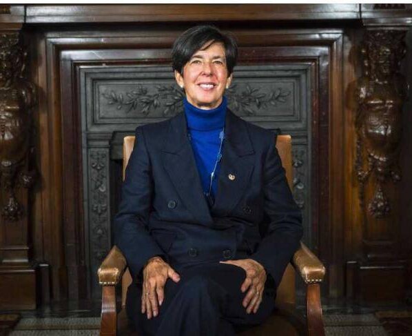 El año que viene, debido a toda esta crisis climática y de desastres, vamos a tener graves problemas", ha advertido, no sin antes hacer hincapié en la importancia de los "canjes de deuda" como posible solución.