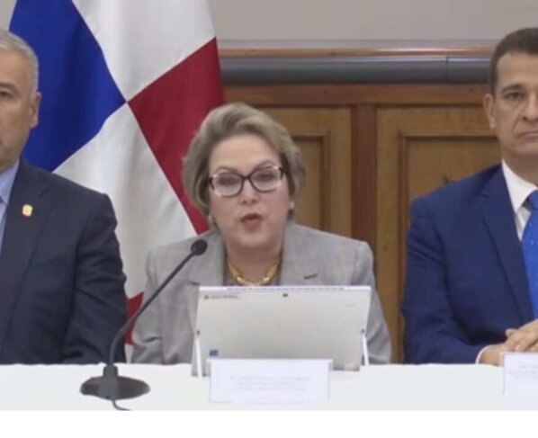 Por "unanimidad", el pleno de nueve magistrados encabezado por la presidenta María Eugenia López Arias declaró la inconstitucionalidad