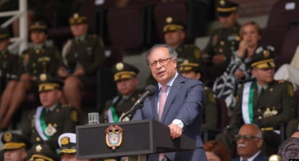 El presidente de Colombia, Gustavo Petro, afirmó que la decisión de iniciar la negociación de paz con las disidencias de las Fuerzas Armadas Revolucionarias de Colombia FARC fue “prematura”.