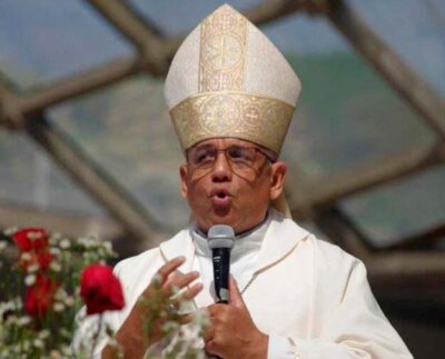 La Oficina de Prensa de la Santa Sede informó que el Santo Padre nombró a Monseñor Víctor Hugo Basabe, nuevo Arzobispo Metropolitano de Coro, Venezuela.
