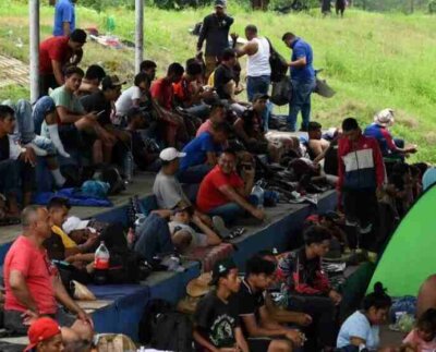 Los organizadores dijeron que el primer grupo había aumentado a unas 7.000 personas, mientras que el gobierno del estado de Chiapas dijo que estimaba el grupo en 3.500 personas.