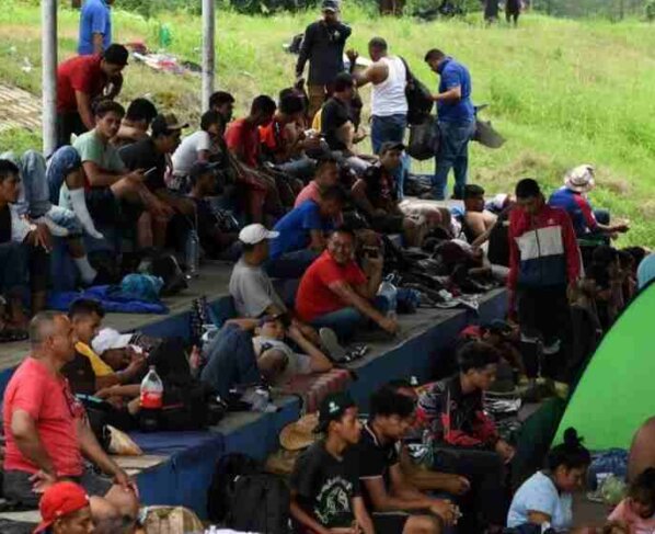 Los organizadores dijeron que el primer grupo había aumentado a unas 7.000 personas, mientras que el gobierno del estado de Chiapas dijo que estimaba el grupo en 3.500 personas.