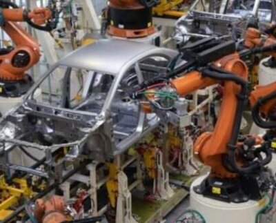 Los fabricantes chinos están ganando presencia tanto a nivel nacional como en Europa, multiplicando por ocho su cuota de mercado en Europa entre 2020 y 2022. Esta dinámica es todavía más perceptible en el mercado de vehículos eléctricos donde manejan 51% del total.