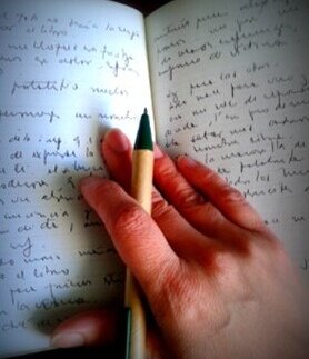 Son varias personas las que me preguntan, tras un artículo en HEY!, donde confieso que estoy escribiendo temática desde hace al menos sesenta años