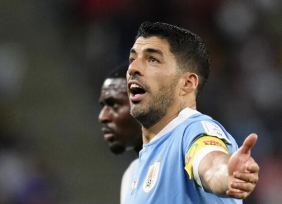 Luis Suárez regresó a la selección de Uruguay para dos partidos de clasificación para la Copa Mundial Sudamericana, incluido uno en Argentina contra Lionel Messi.