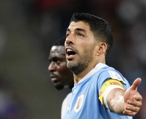 Luis Suárez regresó a la selección de Uruguay para dos partidos de clasificación para la Copa Mundial Sudamericana, incluido uno en Argentina contra Lionel Messi.