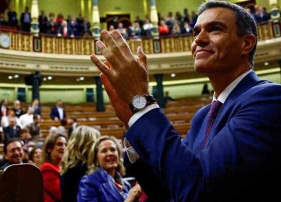 Con 179 votos a favor, 171 en contra y ninguna abstención, Pedro Sánchez fue elegido este 16 de noviembre como líder de la próxima legislatura.