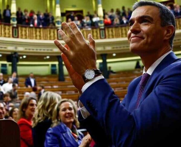 Con 179 votos a favor, 171 en contra y ninguna abstención, Pedro Sánchez fue elegido este 16 de noviembre como líder de la próxima legislatura.