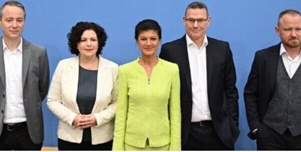 En el marco de un evento en Berlín sobre políticas migratorias, Wagenknecht ha incidido en que el Ejecutivo germano debería informar al mundo de que "Alemania está desbordada" y "ya no está dispuesta a ser el destino número uno" para los migrantes.