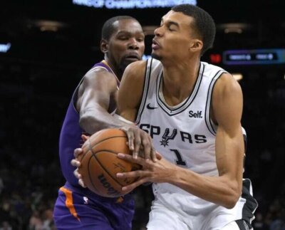 Los San Antonio Spurs estaban agitados en el último cuarto, luchando por encontrar su equilibrio después de que los Phoenix Suns borraron una ventaja de 27 puntos y amenazaron con culminar una remontada épica.