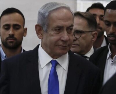La Justicia de Israel reabrió el juicio contra el primer ministro, Benjamin Netanyahu, acusado de fraude, soborno y abuso de confianza, en un proceso que comenzó en 2020