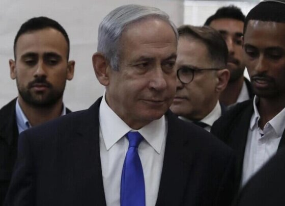 La Justicia de Israel reabrió el juicio contra el primer ministro, Benjamin Netanyahu, acusado de fraude, soborno y abuso de confianza, en un proceso que comenzó en 2020