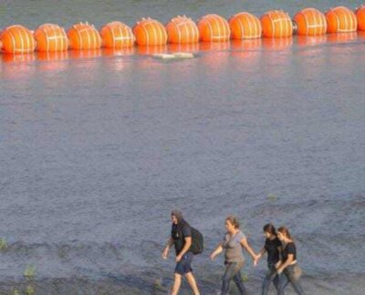 Las boyas ocasionaron que el Gobierno de México pidiera en varias ocasiones a EU que se retirara la barrera, alegando que la mayor parte de las boyas se encontraban en territorio mexicano.