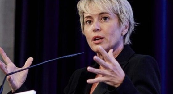 Europa fijó las primeras reglas para limitar los riesgos de la Inteligencia Artificial que previsiblemente podrá entrar en vigor a partir de 2026.