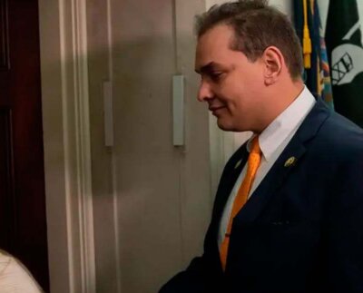 Al republicano George Santos también se le acusa de utilizar el dinero de las donaciones en botox, Onlyfans, fraude con tarjetas de crédito y robo de identidad