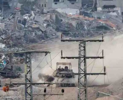 Israel atacó más de 100 objetivos de Hamás en nochebuena y 70 personas murieron en el bombardeo que atacó un campo de refugiados, en lo que podría ser uno de los bombardeos más letales lanzados por las fuerzas israelíes que azotan al enclave palestino.