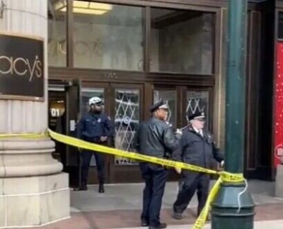 Un apuñalamiento masivo este lunes en Macy’s de Center City, en Filadelfia, dejó un vigilante muerto y dos personas más heridas.