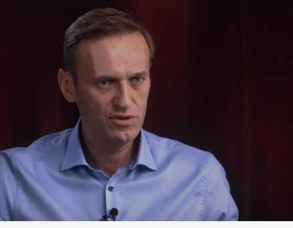 Continúa desaparecido líder opositor ruso detenido mientras las autoridades dicen desconocer su paradero.