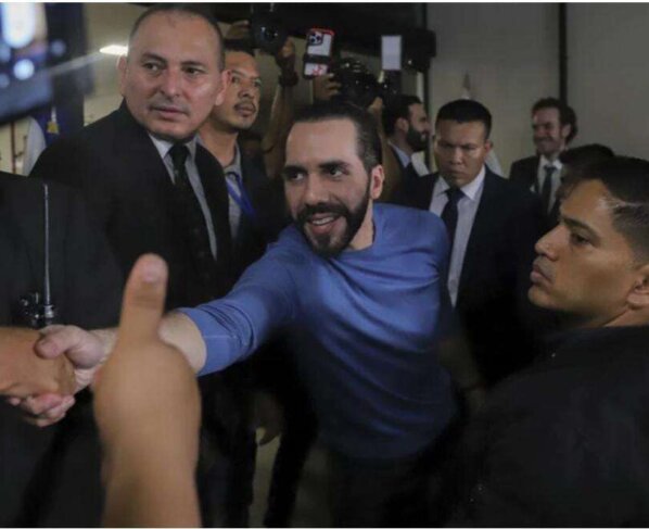 Nayib Bukele va camino a la reelección, pese a las acusaciones que viola la Constitución y que busca perpetuar su proyecto autoritario.